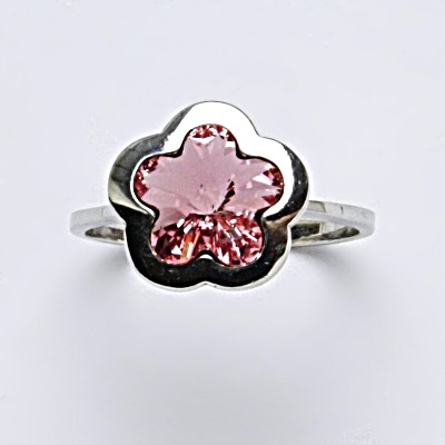 Stříbrný prsten s krystalem Swarovski light rose, kytička, T 1296
