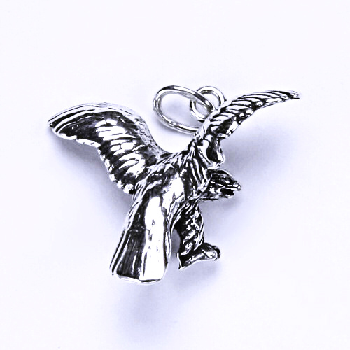Stříbrný přívěsek s patinou, figurka letící orel, přívěšek ze stříbra, P 604 