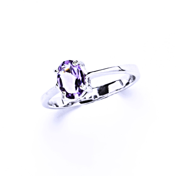 Zlatý prsten, přírodní ametyst světlý, bílé i žluté zlato - T 1246 
