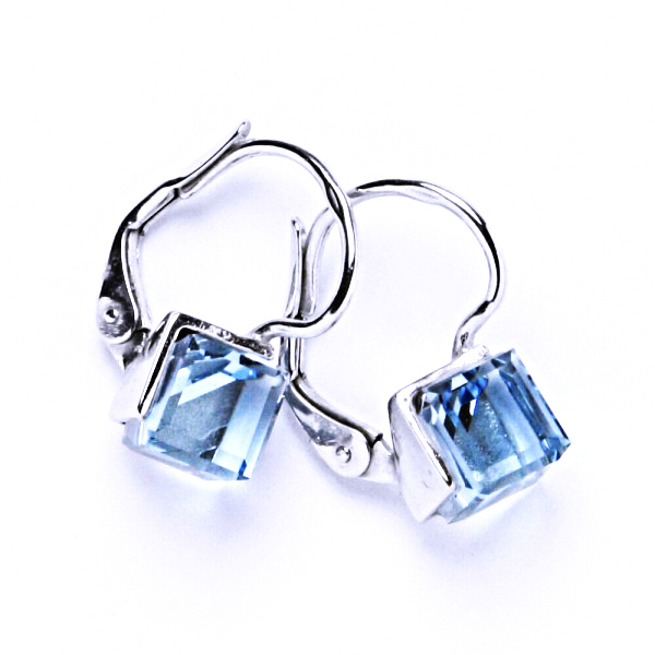 Stříbrné náušnice na patent s krystaly Swarovski (akvamarin 6x6 mm)NK 1230 