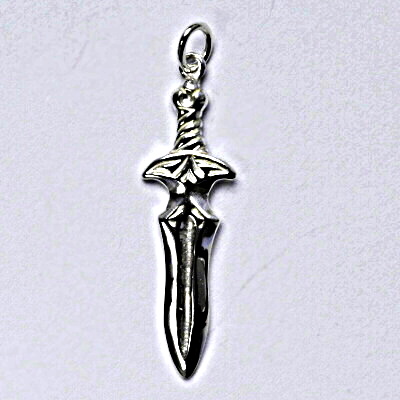 Stříbrný přívěšek, dýka, přívěsek ze stříbra P 179
