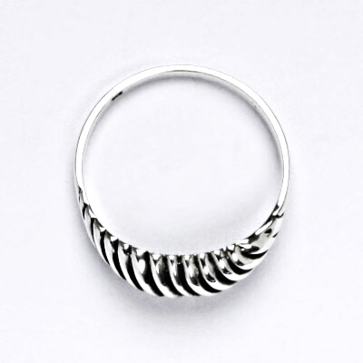 Stříbrný prsten s patinou, prsten ze stříbra,váha 1,67 g