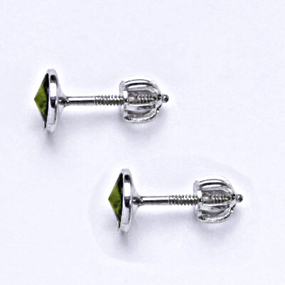 Stříbrné dětské náušnice na šroubek se Swarovski krystalem olivine,NŠ 1336