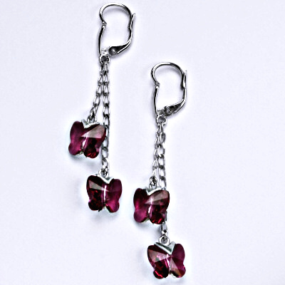 Náušnice stříbrné s krystaly Swarovski fuchsia, motýlci na řetízku, NK 1307/2/20