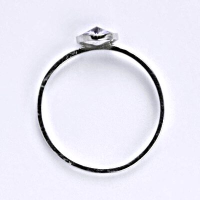 Stříbrný prsten se Swarovski krystalem violet, T 1336