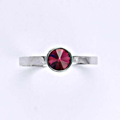 Stříbrný prsten se Swarovski krystalem fuchsia, T 1336