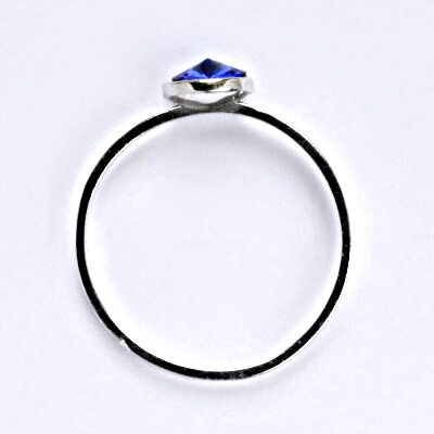 Stříbrný prsten se Swarovski krystalem saphire, T 1336