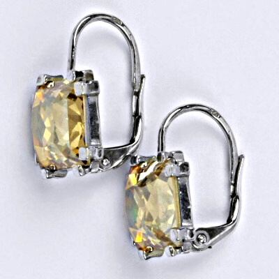 Stříbrné náušnice se Swarovski krystalem golden shadow NK 1196