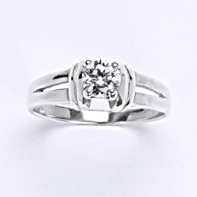 Stříbrný prsten s čirým zirkonem, T 1087
