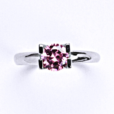 Stříbrný prsten se syntetickým růžovým zirkonem, T 1273