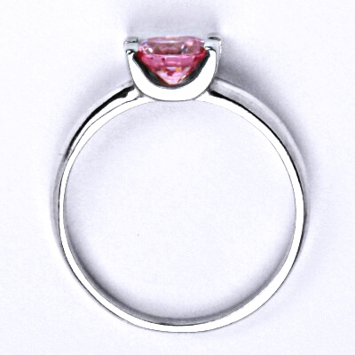 Stříbrný prsten se syntetickým růžovým zirkonem, T 1273