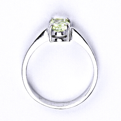Stříbrný prsten se syntetickým zirkonem chryzolit 7x5 mm, T 1246