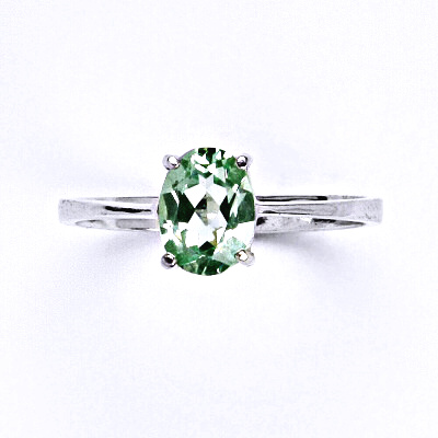 Stříbrný prsten,  zirkon peridot 8x6 mm - T 1245