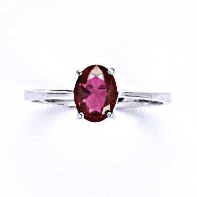 Stříbrný prsten, zirkon rubín 8x6 mm - T 1245