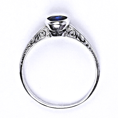 Stříbrný prsten , syntetický zirkon spinel - T 1443