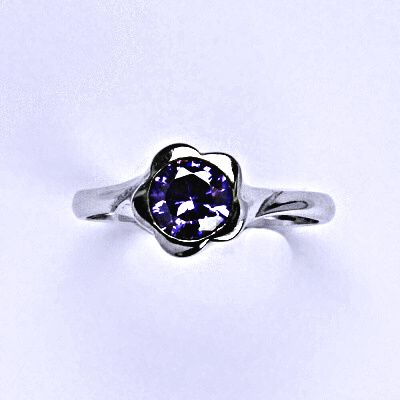 Stříbrný prsten se syntetickým zirkonem ametyst T 1271