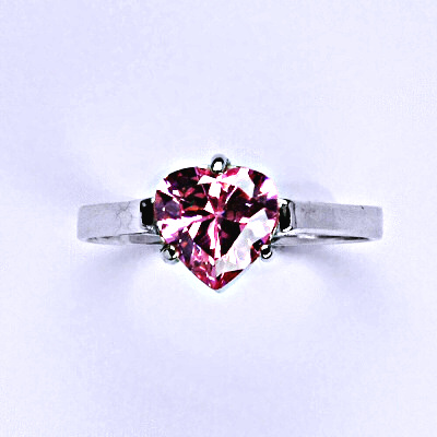 Stříbrný prsten s růžovým zirkonem, srdce stříbrný prstýnek T 1081 