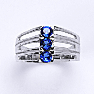 Stříbrný prsten se spinelem T 1365