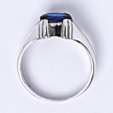 Stříbrný prsten prsten se spinelem 8x6 mm, T 1089 S