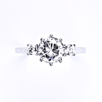 Stříbrný prsten s čirými zirkony, T 1417