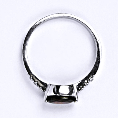 Stříbrný prsten s přírodním granátem,prsten VR 237