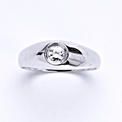 Stříbrný prsten s čirým zirkonem , zásnubní, T 1418