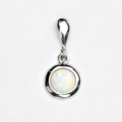 Zlatý přívěsek, bílé zlato, bílý syntetický opál, přívěsek s opálem, P 1471 