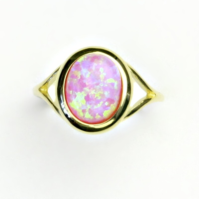 Zlatý prsten, žluté zlato, růžový syntetický opál - T 1453 
