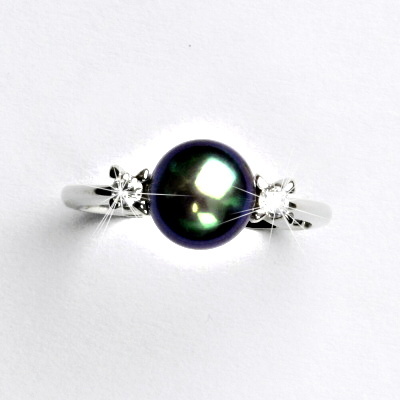 Zlatý prsten, přírodní říční perla černá, bílé i žluté zlato - T 1207