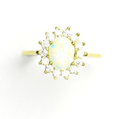 Zlatý prsten Kate, žluté i bílé zlato, syntetický bílý opál a čiré zirkony - T 1507