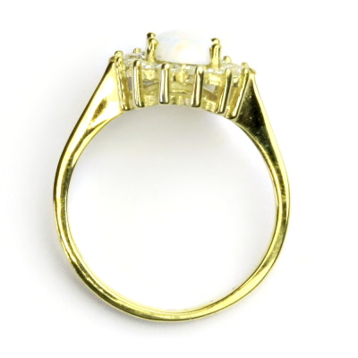 Zlatý prsten Kate, žluté i bílé zlato, syntetický bílý opál a čiré zirkony - T 1507