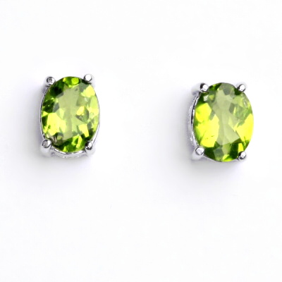 Zlaté náušnice, bílé i žluté zlato, přírodní olivín 8x6 mm  - NŠ 1245 