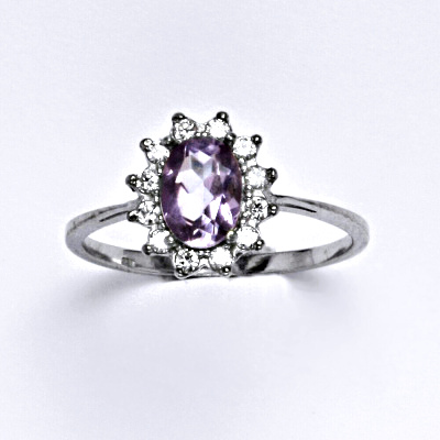 Zlatý prsten Kate, přírodní ametyst světlý, čiré zirkony, bílé i žluté zlato - T 1480 
