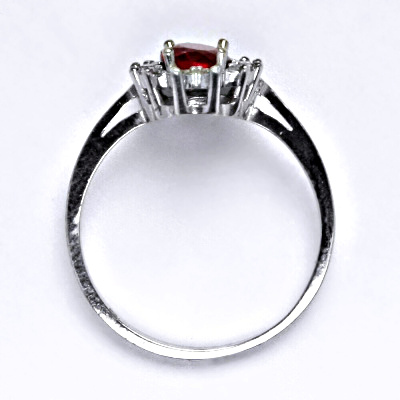 Zlatý prsten Kate, syntetický rubín, čiré zirkony, bílé i žluté zlato - T 1480 