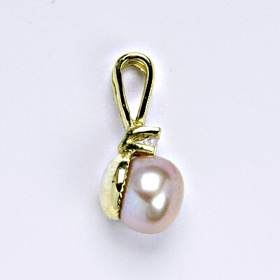 Zlatý přívěšek s přírodní růžovou perlou, žluté zlato, 14 kt, P 1207A pp