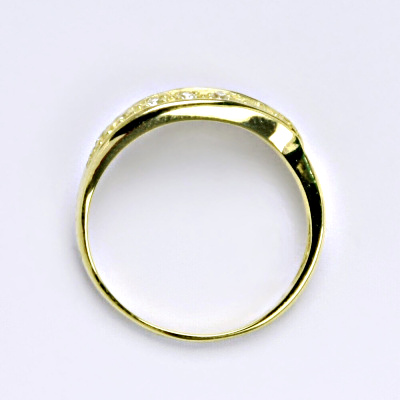 Zlatý prsten se zirkony, žluté zlato 14 ct, váha 2,76 g, T 1416 v.v