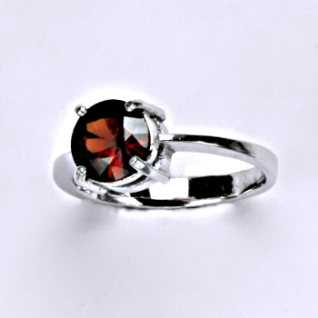 Zlatý prsten, bílé i žluté zlato, přírodní granát 7 mm - T 1252