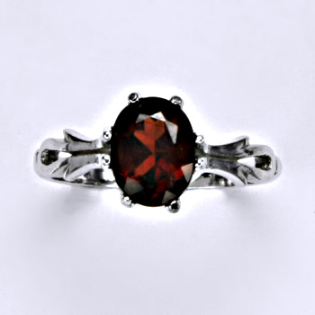 Zlatý prsten, bílé i žluté zlato, přírodní granát 9x7 mm - T 1262