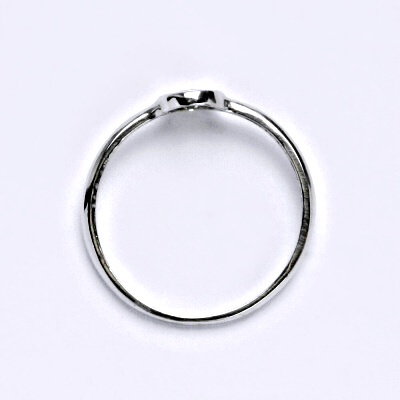 Prsten z bílého zlata 14 karátů s akvamarínem,váha 1,20 g, T 1133 v.v