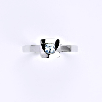 Stříbrný prsten , zirkon akvamarin - T 1117 