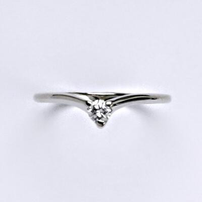 Zlatý prsten s briliantem (diamantem), bílé zlato 14 kt, váha 1,17 g VR 201